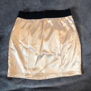 Forever 21 Gold Metallic Pencil Skirt